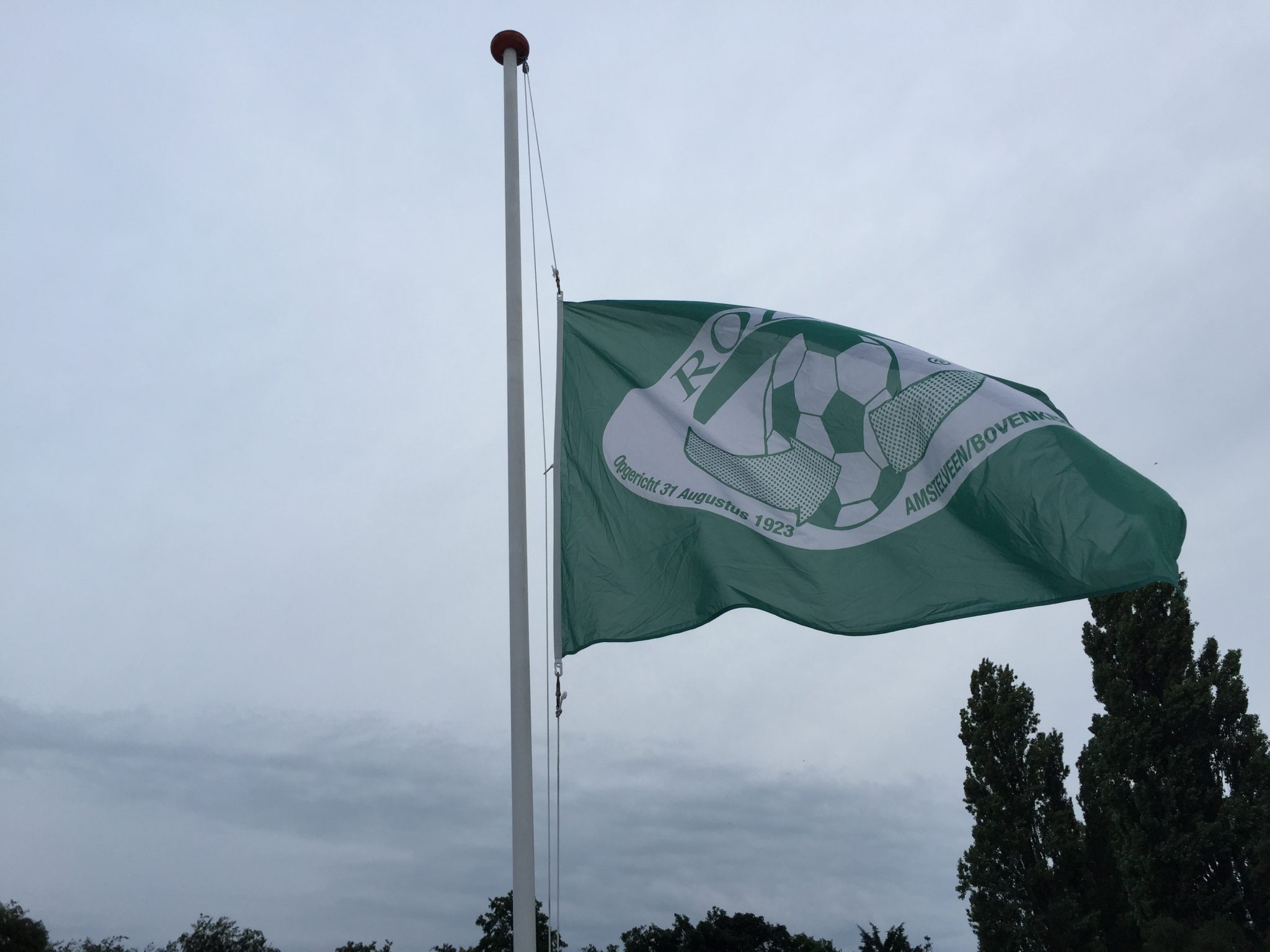 Overlijden oud-trainer Ruud van Leuffen